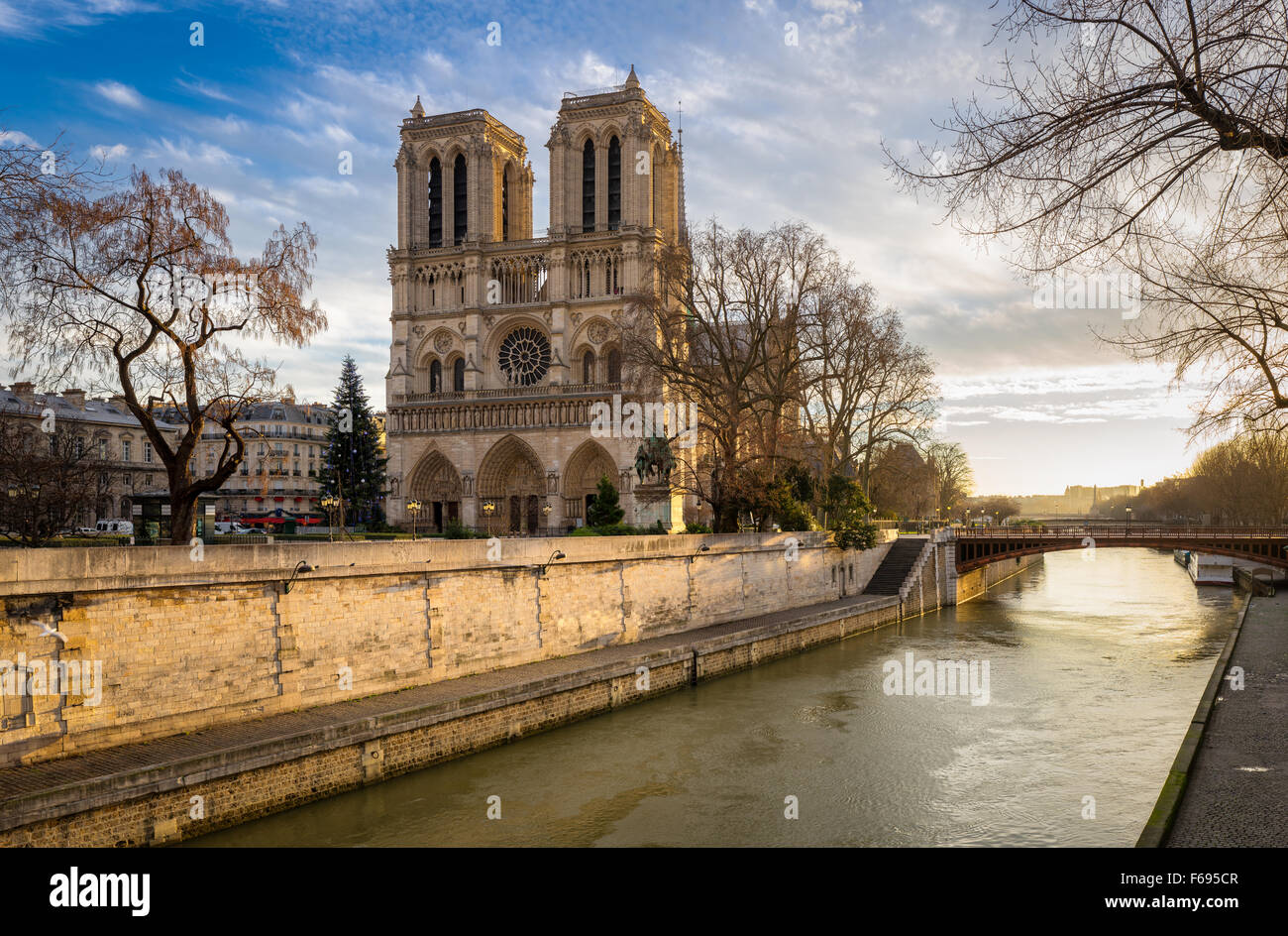 Notre Dame de Paris Cathedral and Seine River on a soft winter morning light. Ile de la Cite, 4th arrondissement, Paris Stock Photo