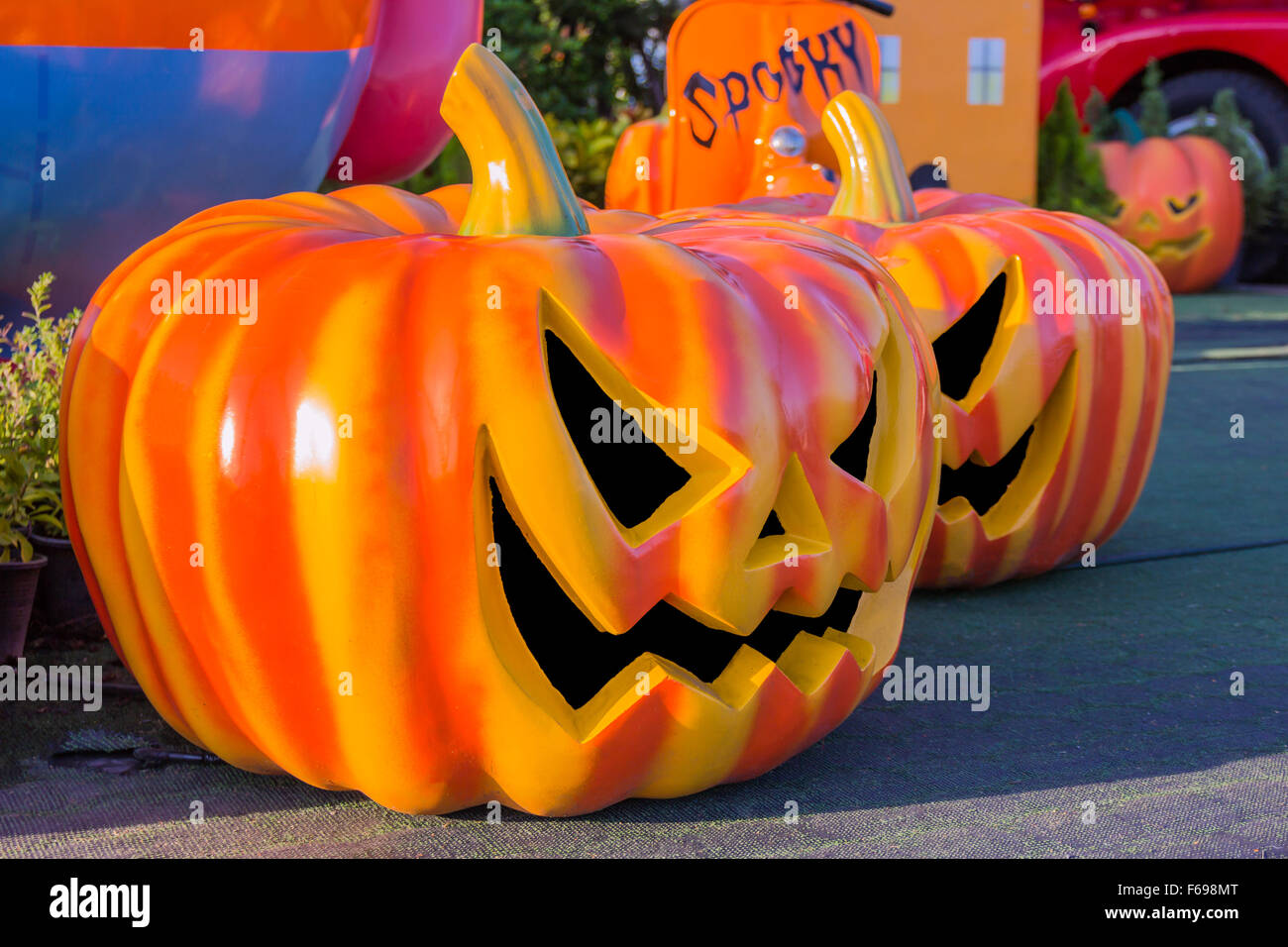Halloween, pumpkins and Halloween scenery Stock Photo - Alamy