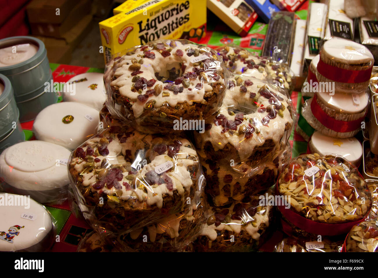 Lincoln, England, Chriskindlemarkt, Lincolnshire fruit and nut cakes
