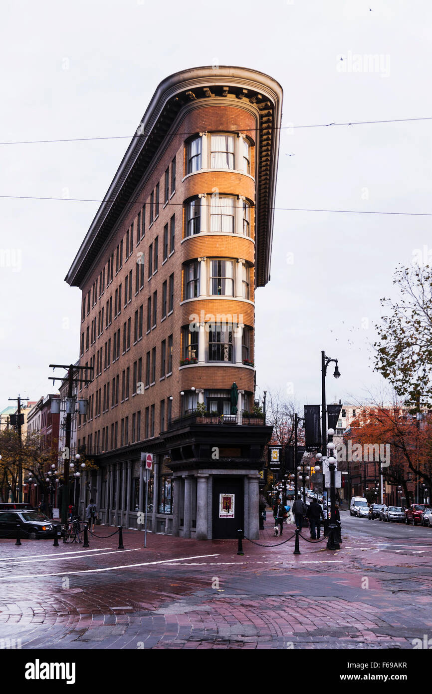Vintage hotel europe hi-res stock photography and images - Alamy