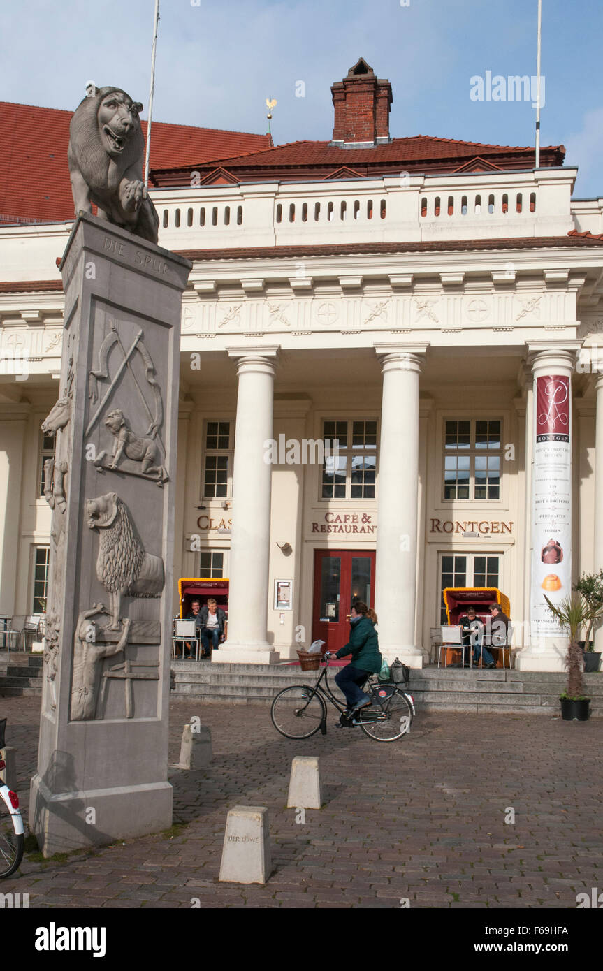 The classical-style Neues Gebaude (New Building) on Am Markt, a square in the city centre of  Schwerin, Germany Stock Photo