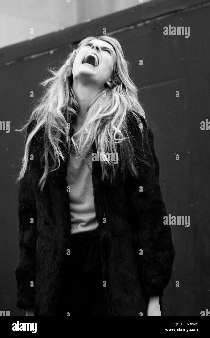 Watch Aimee Mann video Watch Aimee Mann video