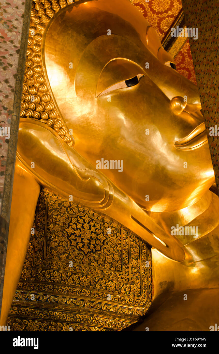 Golden Reclined Buddha Statue of Wat Pho at Bangkok, Thailand Stock ...