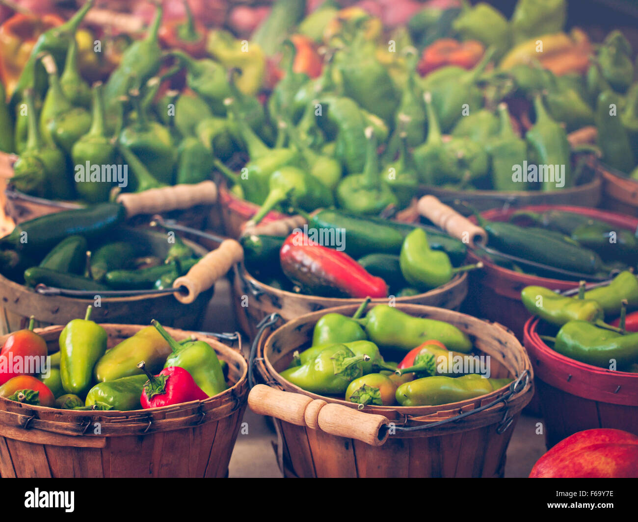 Fresh peppers at the local farmer's market Stock Photo - Alamy