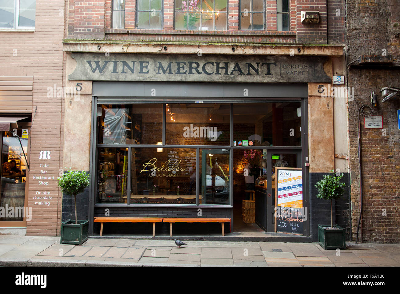 Bedales Wine Merchant, Borough Market, London, England, U.K. Stock Photo