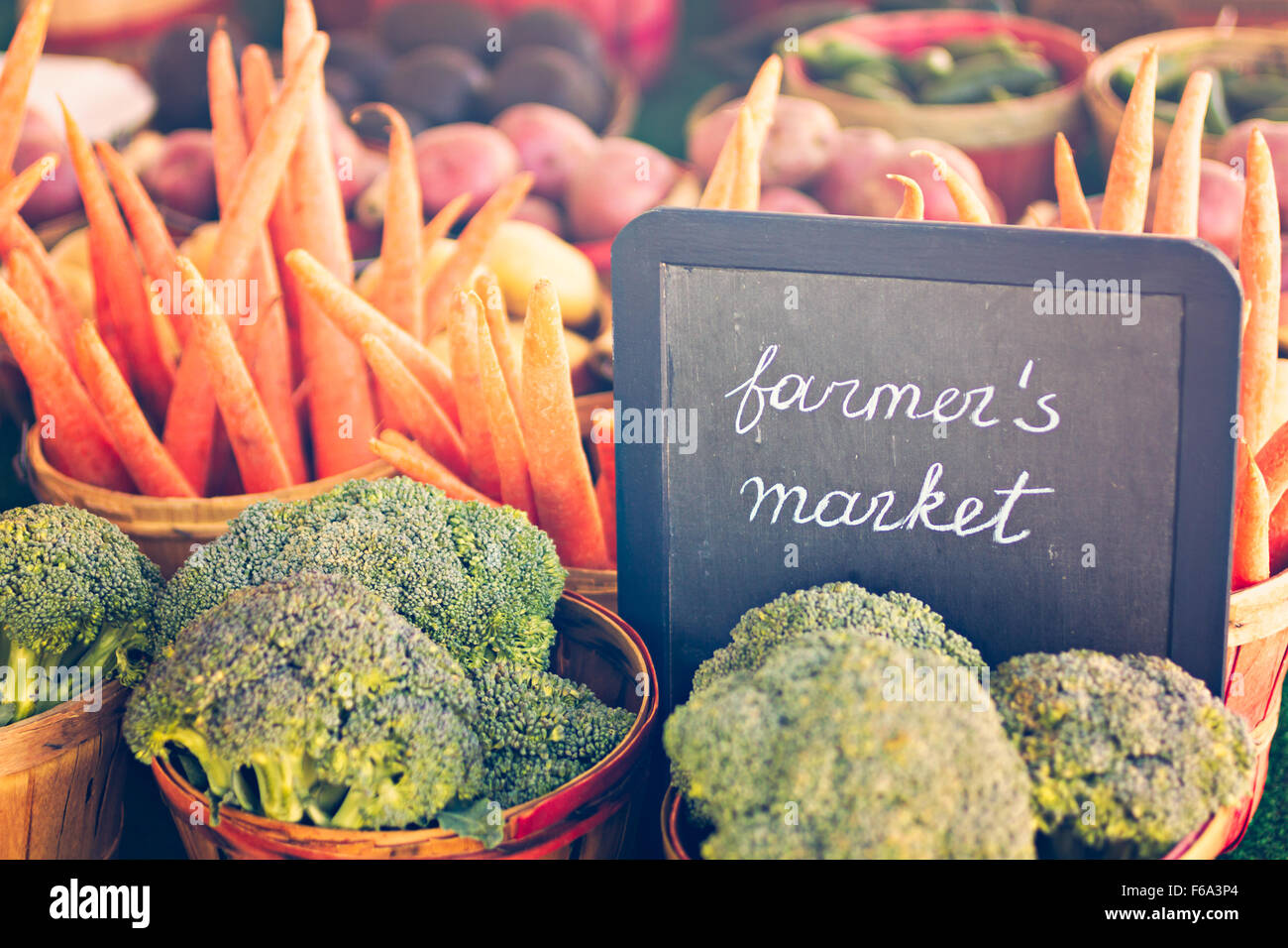 Fresh produce on sale at the local farmers market Stock Photo - Alamy