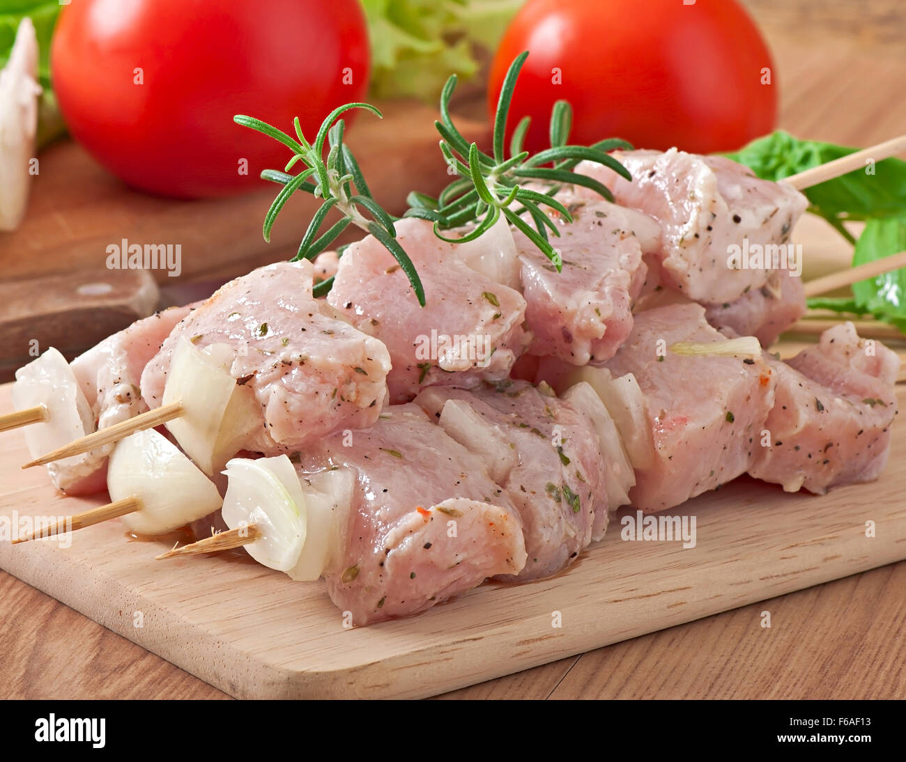 Свиная шея в маринаде. Шашлык свиной в маринаде. Шашлык из свинины чеснок. Грудинка свиная шашлык. Шашлык свиной в лаваше.