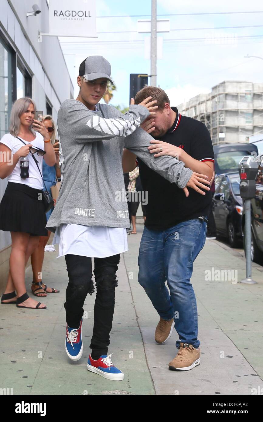 Justin Bieber And James Corden Seen At The Training Loft To Film For James Show Featuring Justin Bieber James Corden Where Los Angeles California United States When 15 Oct 15 Stock Photo Alamy Justin Bieber And James Corden Seen At The Training Loft To Film For James Show Featuring Justin Bieber James Corden Where Los Angeles California United States When 15 Oct 15 Stock Photo Alamy