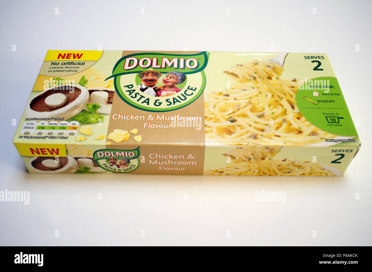 Dolmio chicken and mushroom flavour pasta and sauce Stock Photo Alamy