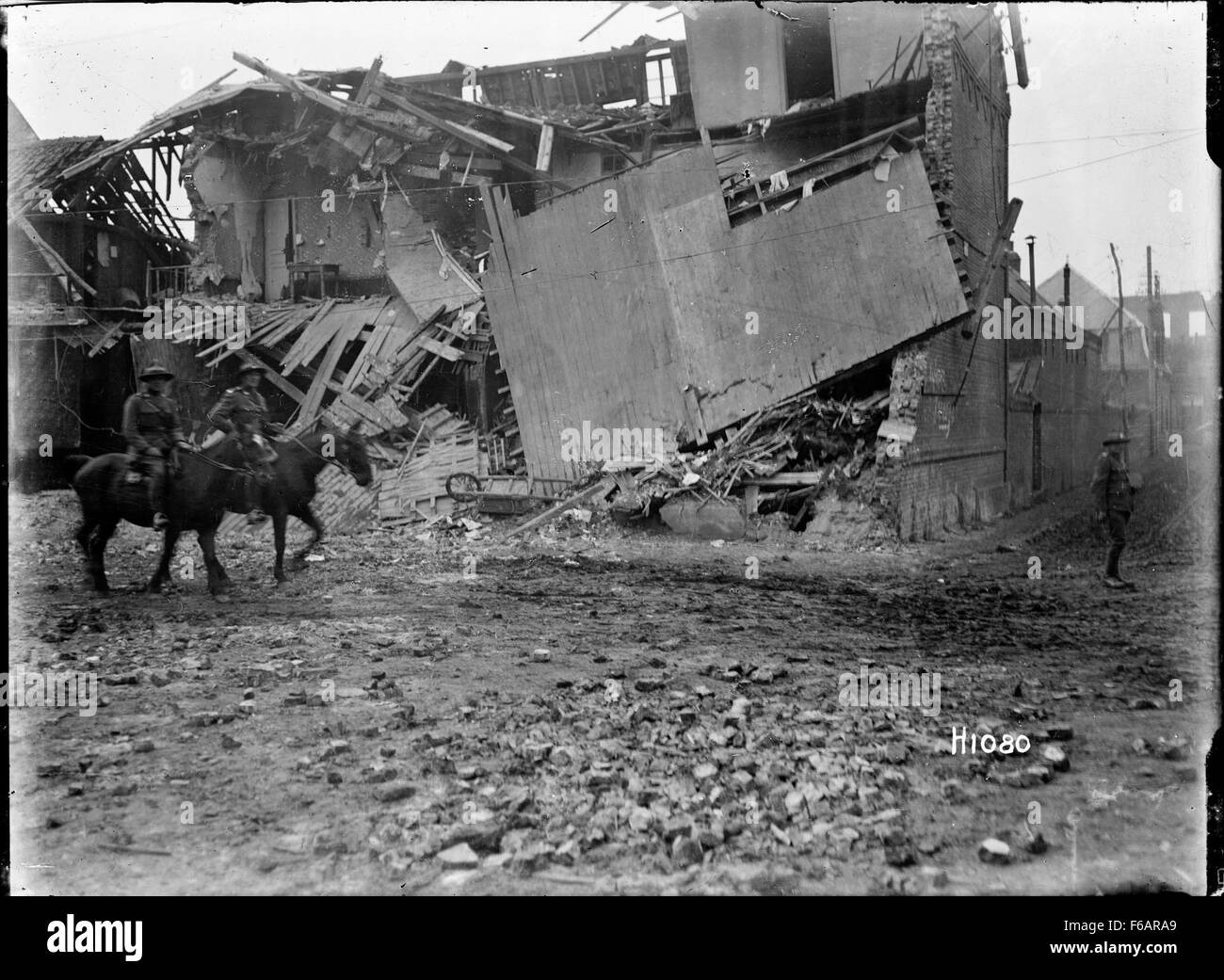 Shell damaged houses in Beauvois, France, World War I Stock Photo