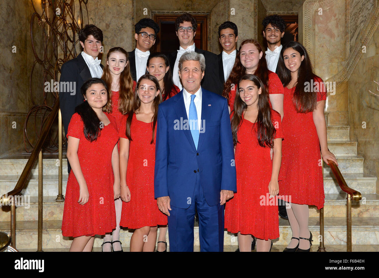 Secretary Kerry Poses for a Photo With the LaGuardia High School Choir Who Performed at the Transatlantic Reception in New York City Stock Photo