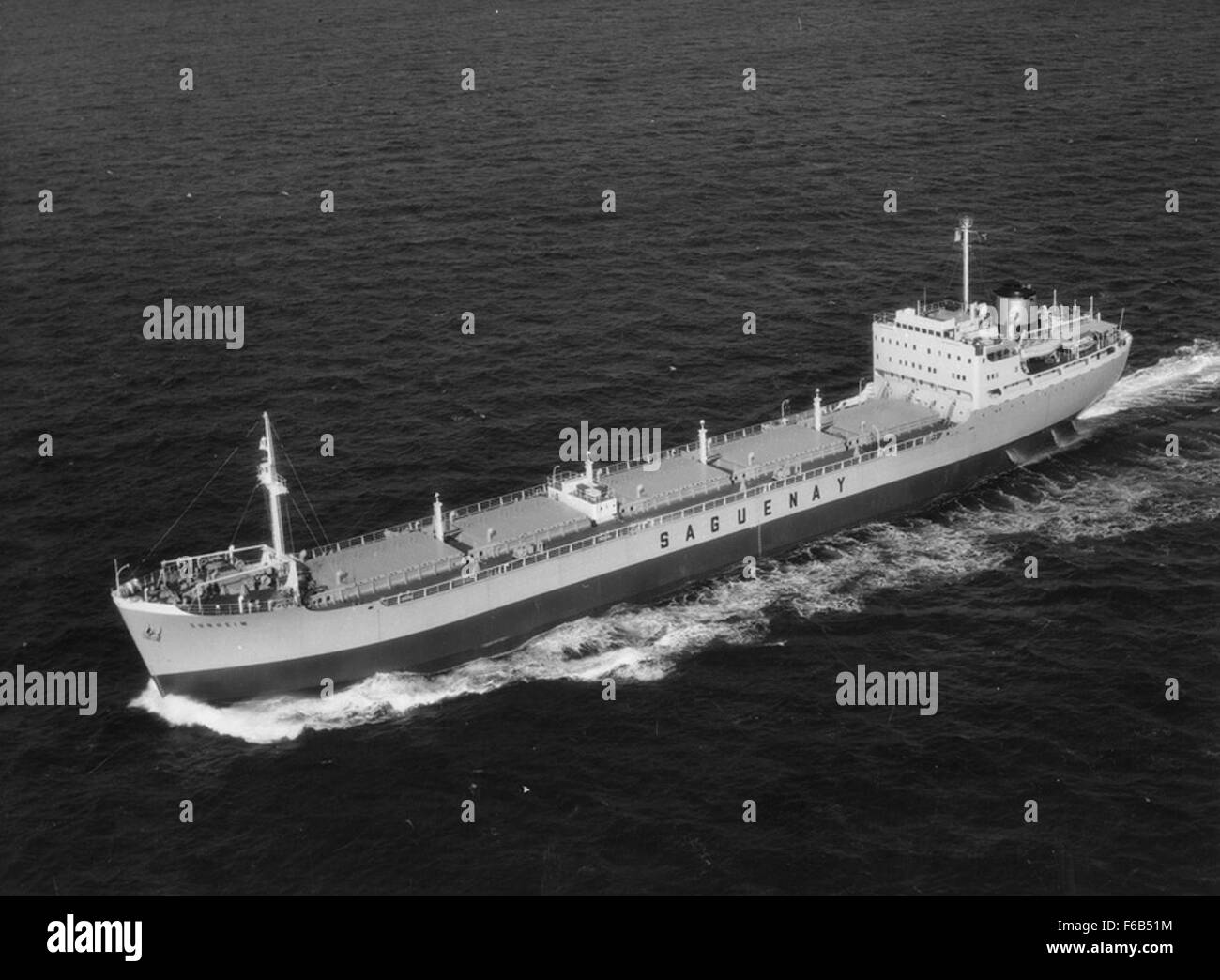 Bulk carrier aerial Black and White Stock Photos & Images - Alamy