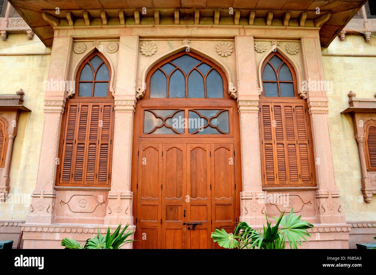 Ornate designed entrance doorway to Mohatta Palace Museum Karachi Pakistan Stock Photo