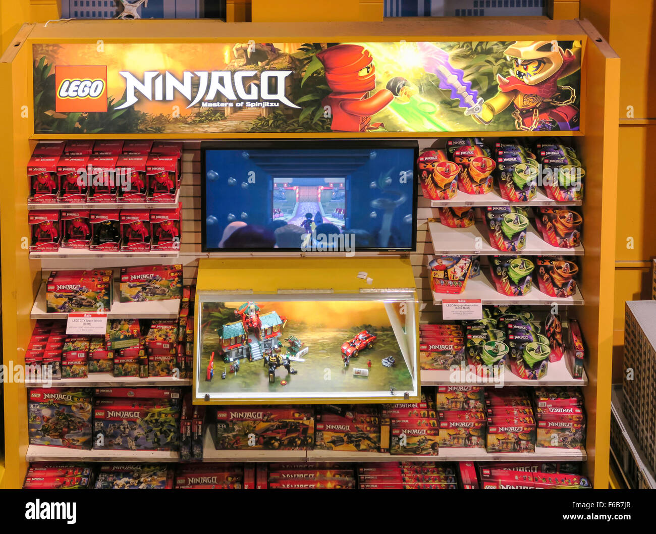 Lego Ninjago Section, Toys R Us Interior at Times Square, NYC Stock Photo -  Alamy
