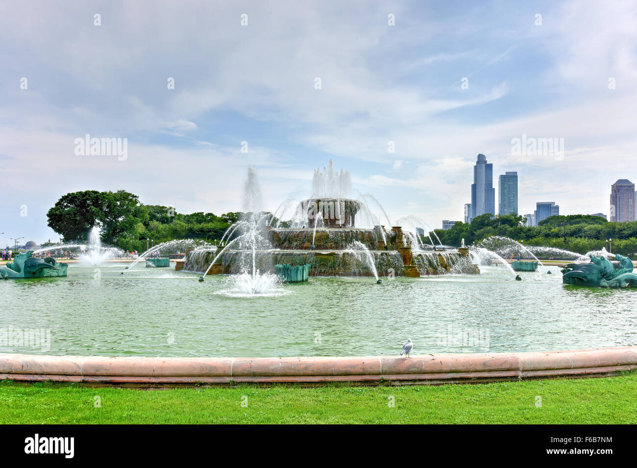 Buckingham Fountain in Grant Park, Chicago, USA Stock Photo - Alamy