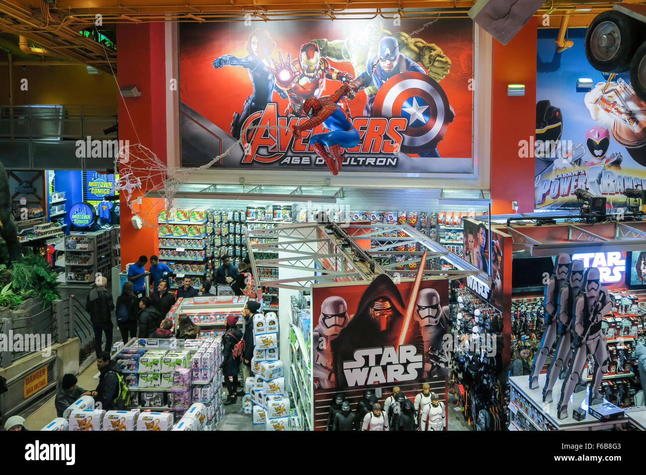 Toys R Us Interior at Times Square, NYC Stock Photo Alamy