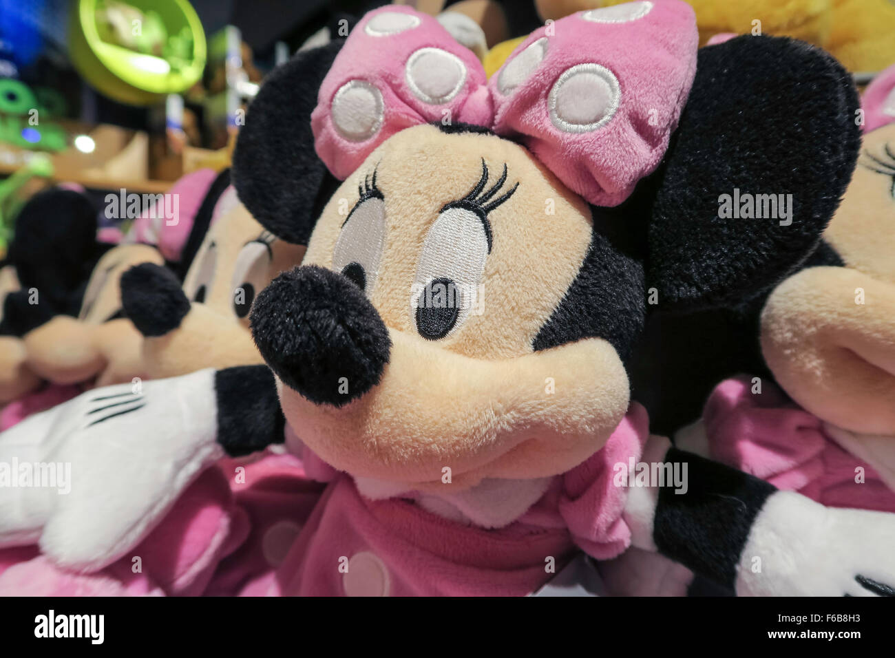 Minnie mouse plush toy hi-res stock photography and images - Alamy