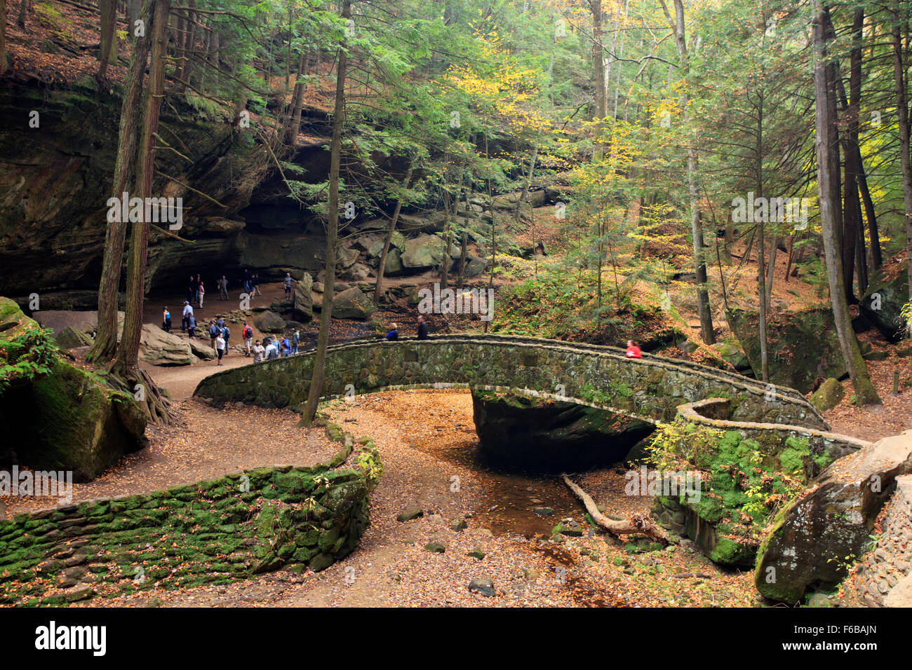 Trail along Old Man 39 s Cave Hocking - Trail Along Old Mans Cave Hocking Hills State Park Ohio F6BAJN 