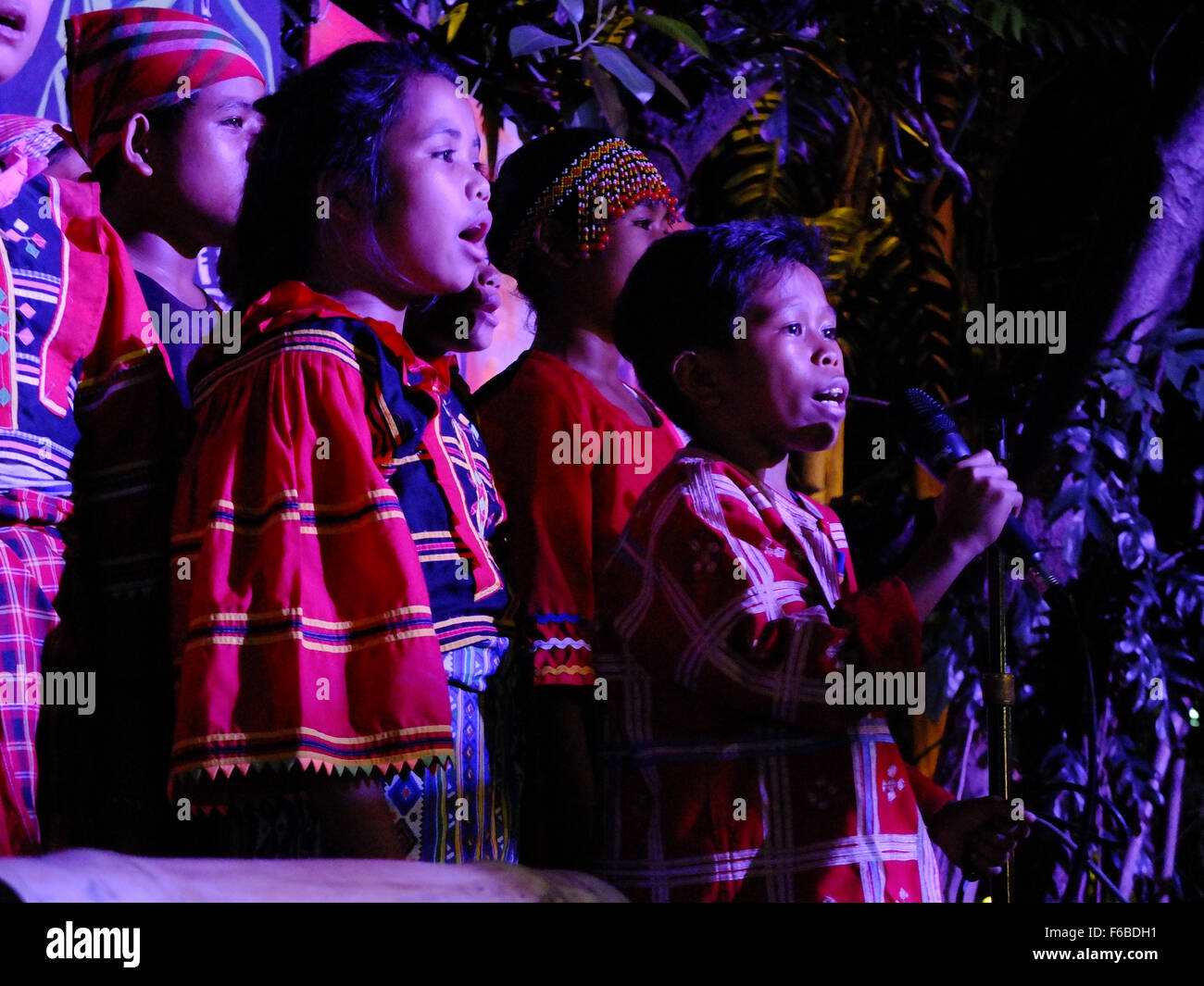 The Lumad children sings a very meaningful message. The Lumad peoples are a group of indigenous people of the southern Philippines. It is a Cebuano term meaning 'native' or 'indigenous'. The term is short for Katawhang Lumad (literally 'indigenous peoples'), the autonym officially adopted by the delegates of the Lumad Mindanao Peoples Federation (LMPF) founding assembly on 26 June 1986 at the Guadalupe Formation Center, Balindog, Kidapawan, Cotabato, Philippines. It is the self-ascription and collective identity of the indigenous peoples of Mindanao. (Photo by Josefiel Rivera/Pacific Press) Stock Photo