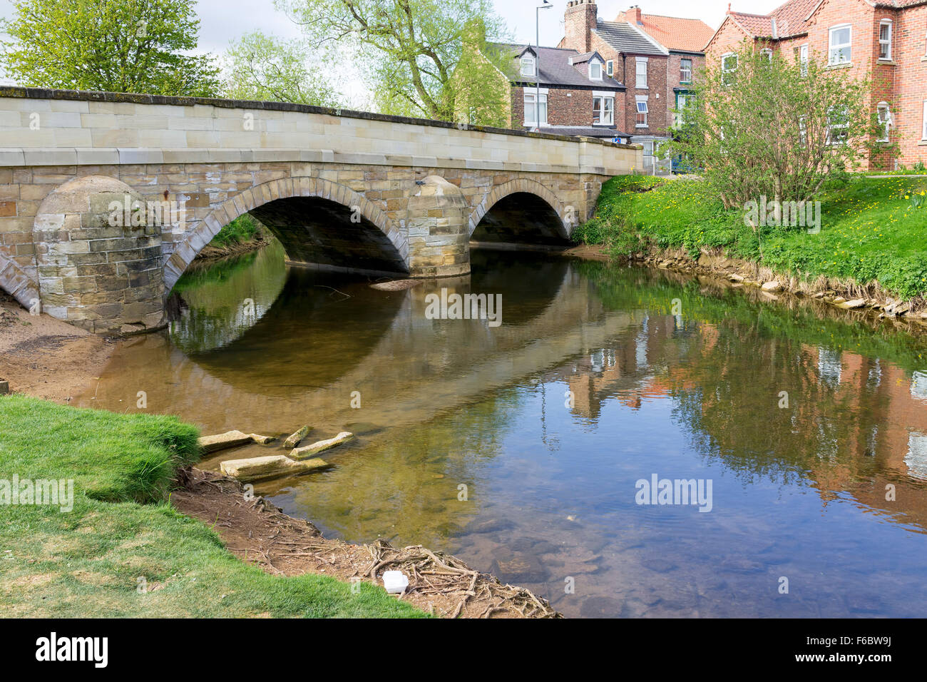 Thirsk Waters & Bridge Thirsk North Yorkshire home to James Herriott Stories Stock Photo
