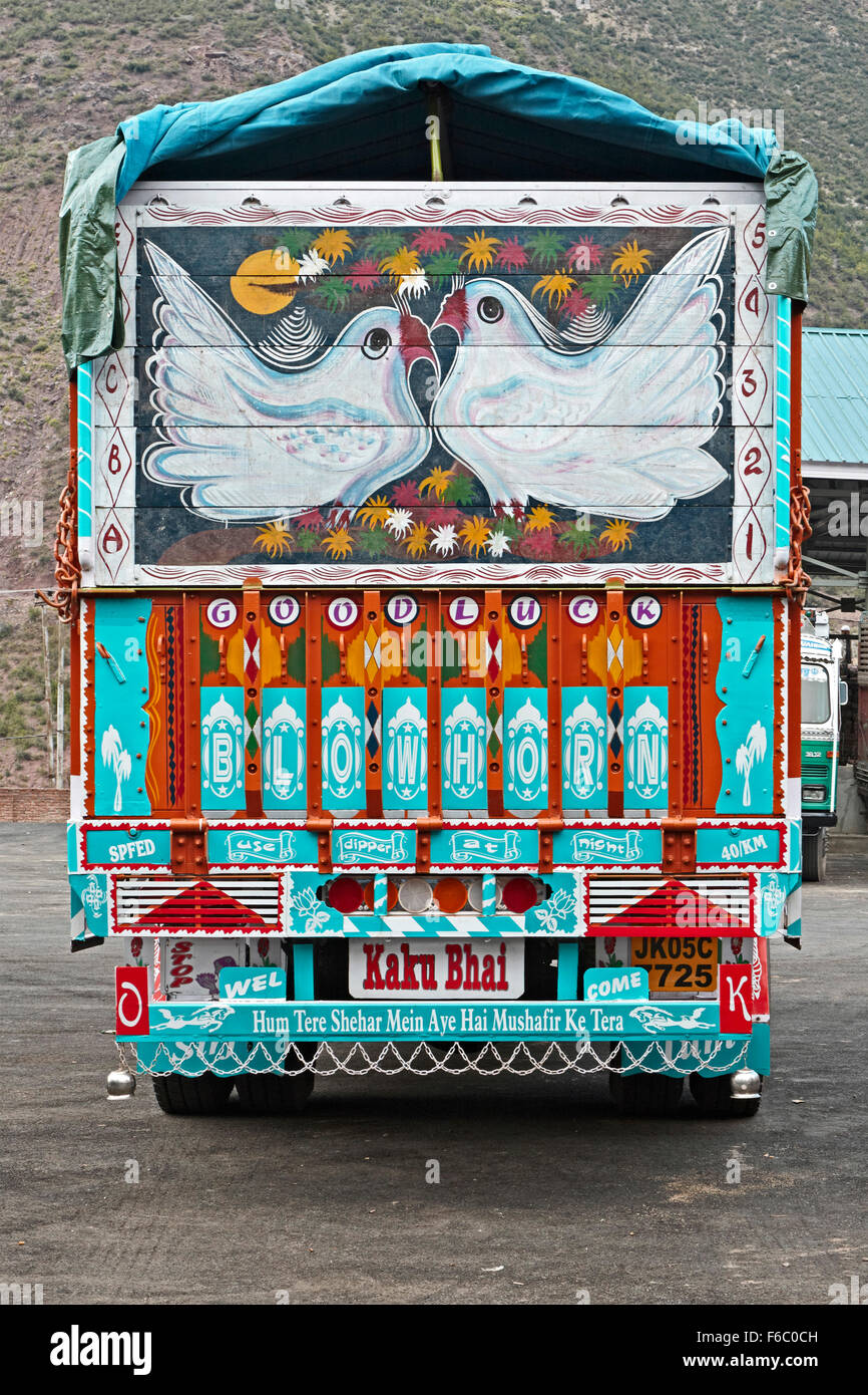 Trucks carrying goods hires stock photography and images Alamy