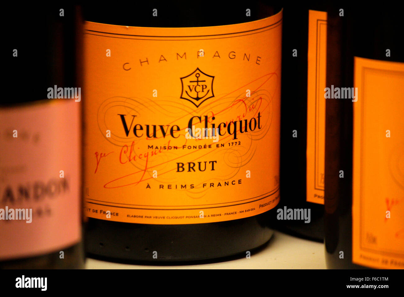 Markenname: 'Veuve Clicquot' Champagner, Berlin. Stock Photo