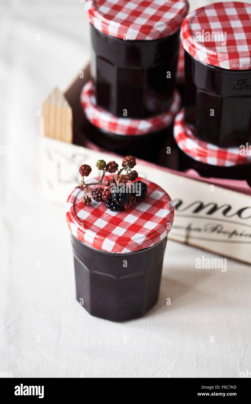Boiling jam jars hires stock photography and images Alamy