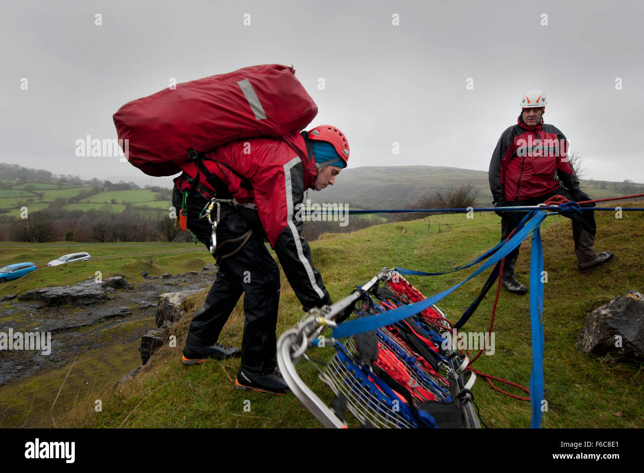 Central beacons mountain rescue hires stock photography and images Alamy