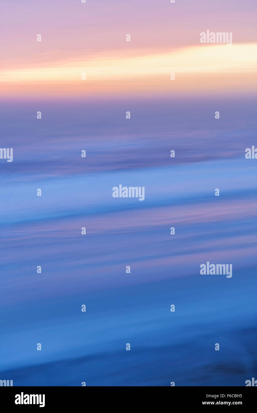 Ocean with sky hi-res stock photography and images - Alamy