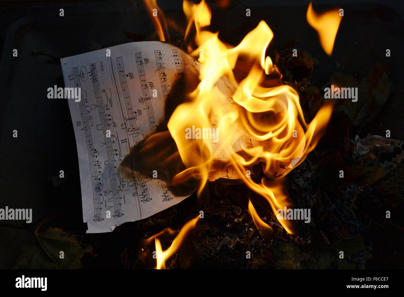 outdoor fire pit burning papers Stock Photo Alamy
