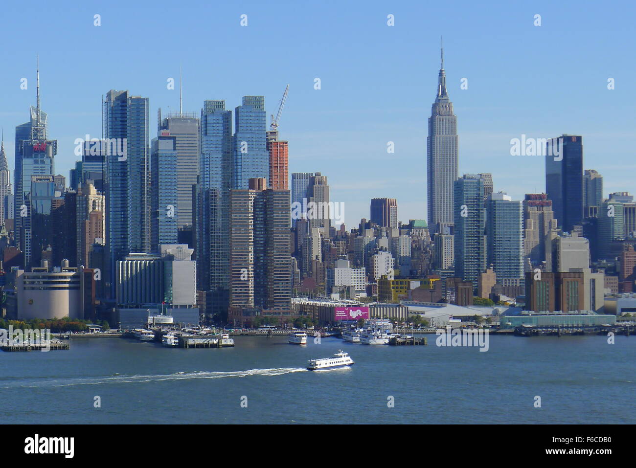 Midtown skyline to west hi-res stock photography and images - Alamy