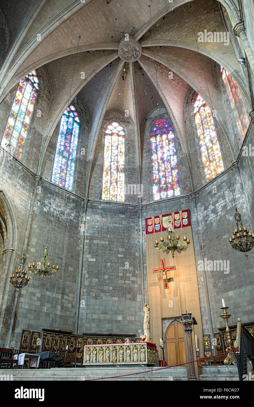 Apse and altar of Basilica of Santa Maria del Pi or Santa Maria del Pino. Ciutat Vella district. Barcelona, Catalonia, Spain Stock Photo