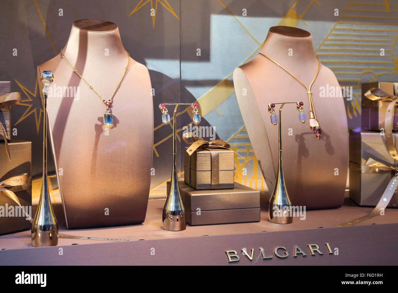bvlgari jewellery display