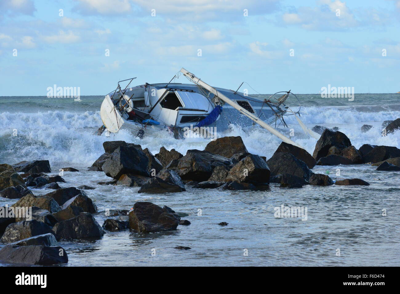 Ruptured rocks hi-res stock photography and images - Alamy