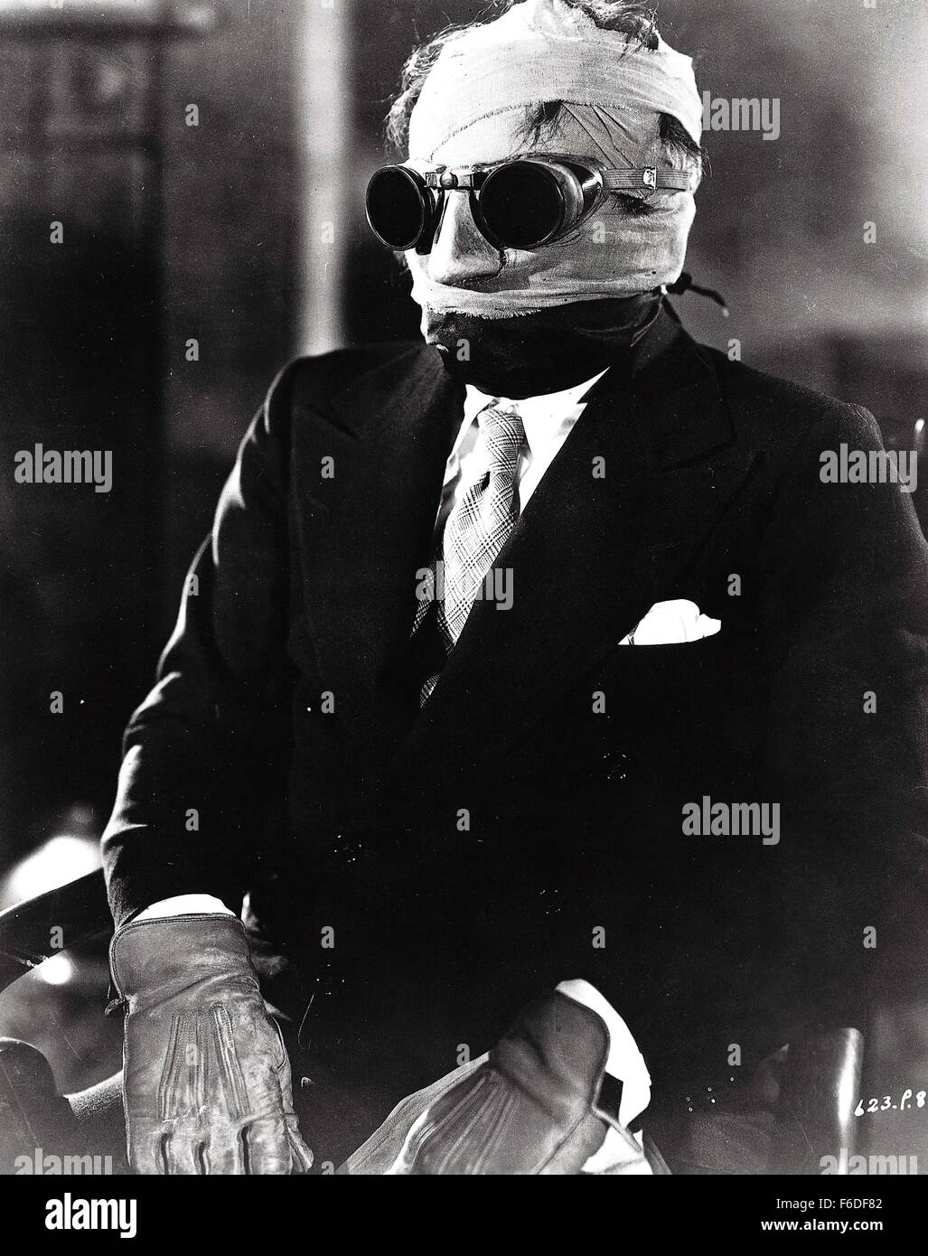 RELEASED: Nov 13, 1933 - Original Film Title: The Invisible Man. PICTURED: CLAUDE RAINS. Stock Photo