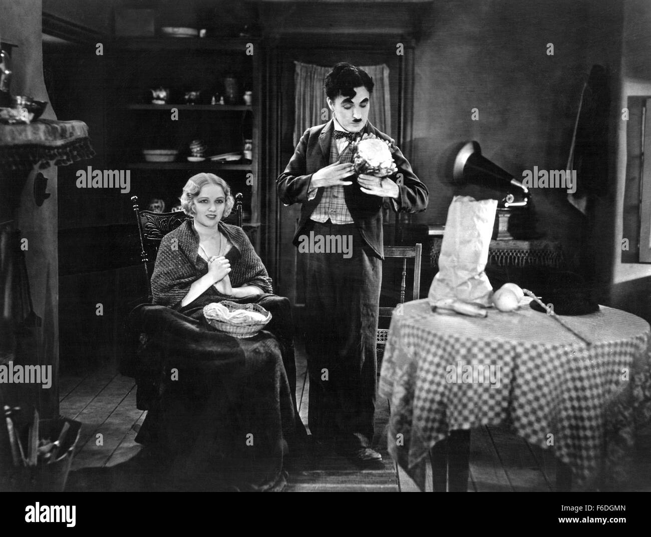 Jan. 1, 1930 - Virginia Cherrill and Charlie Chaplin on-set of the Film, City Lights, 1931 (Credit Image: c Glasshouse/Entertainment Pictures) Stock Photo