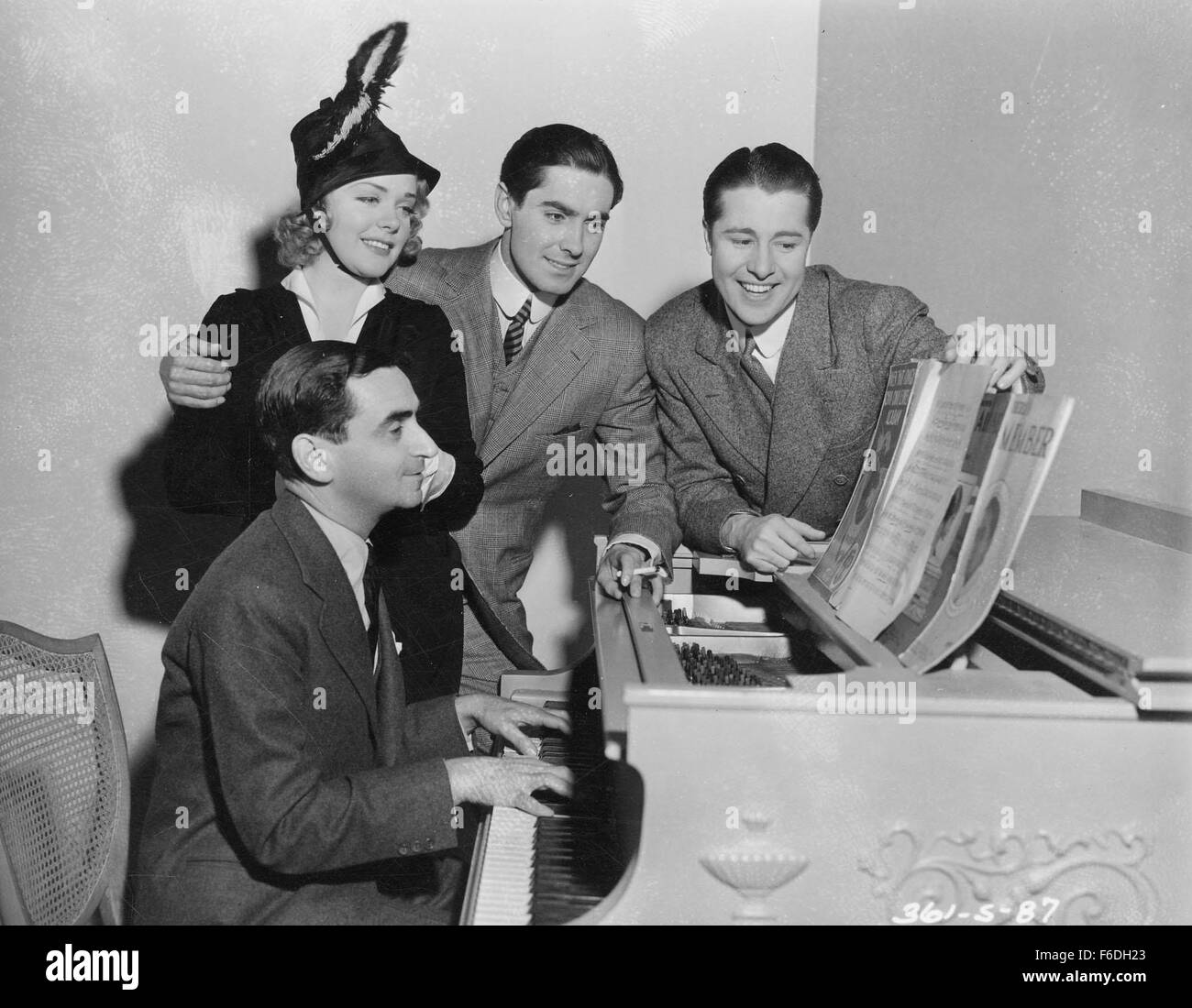 RELEASED: May 24, 1938 - Original Film Title: Alexander's Ragtime Band. PICTURED: ALICE FAYE, TYRONE POWER, DON AMECHE. Stock Photo