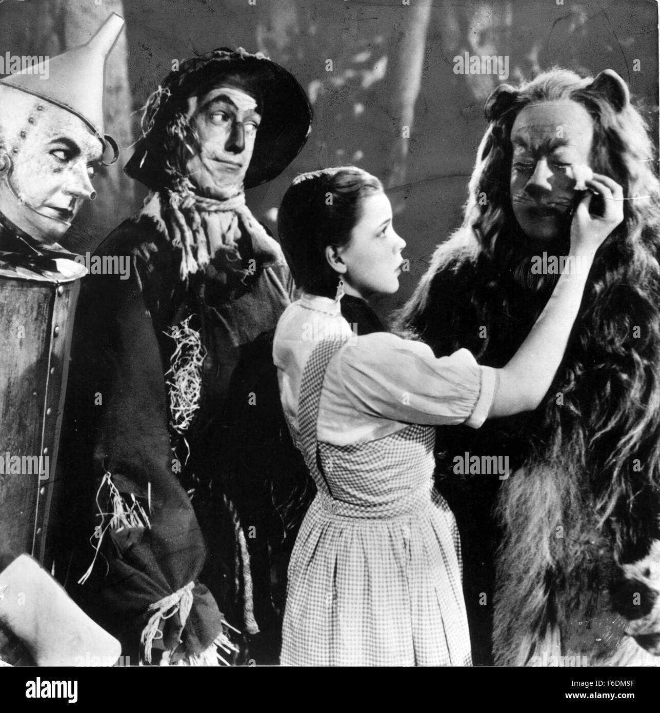 RELEASED:  Aug 12, 1939 - Original Film Title: The Wizard of Oz. PICTURED: JACK HALEY, JUDY GARLAND,  RAY BOLGER, BERT LAHR. Stock Photo