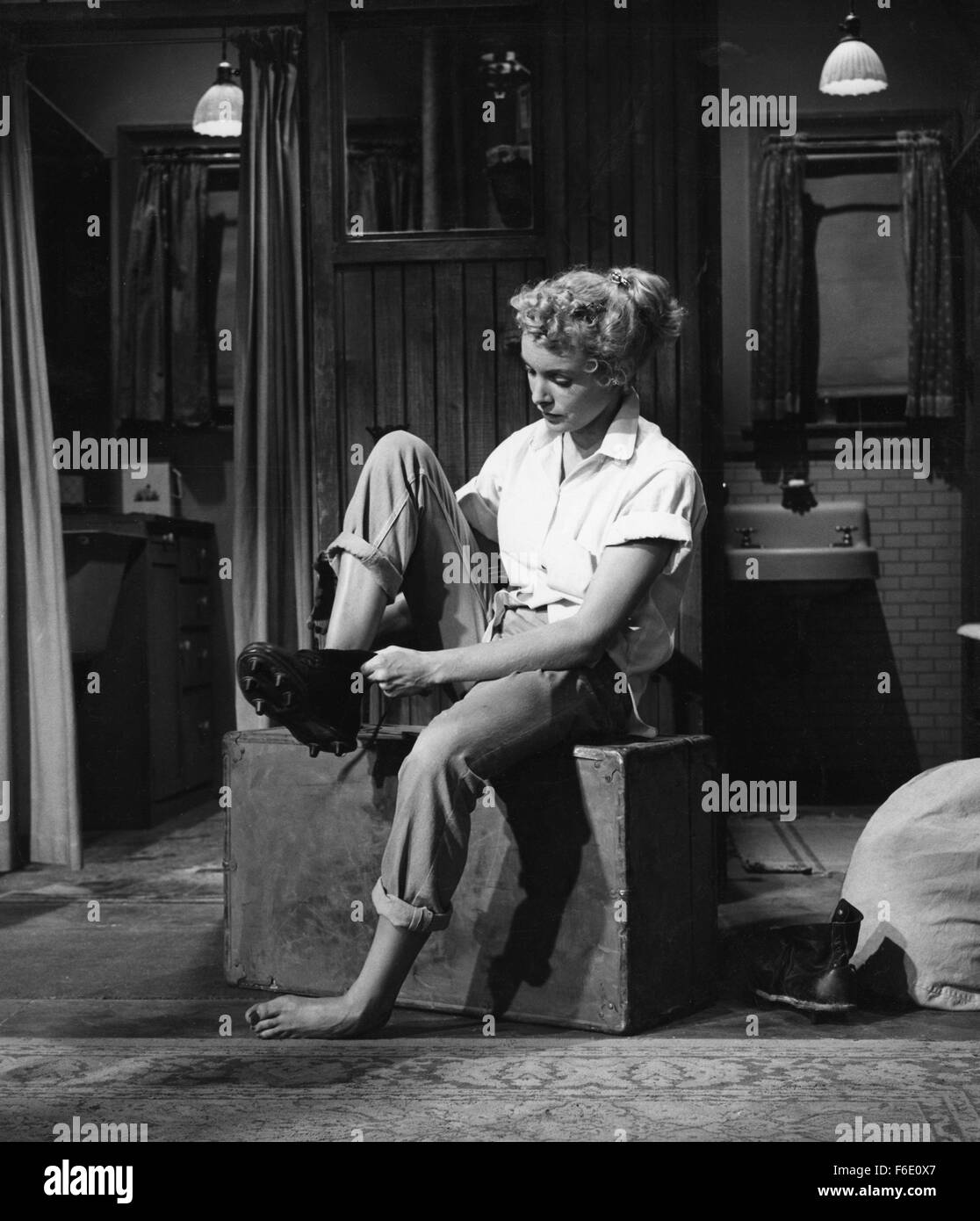 Jan. 1, 1950 - Janet Leigh on-set of the Film, My Sister Eileen, 1955 ...