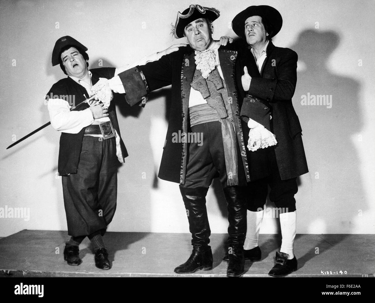 RELEASED: Dec 27, 1952 - Original Film Title: Abbott and Costello Meet Captain Kidd. PICTURED: CHARLES LAUGHTON, BUD ABBOTT, LOU COSTELLO. Stock Photo