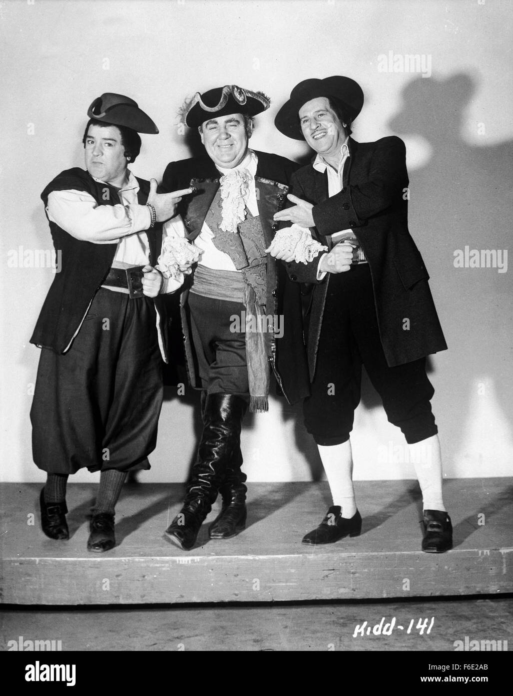 RELEASED: Dec 27, 1952 - Original Film Title: Abbott and Costello Meet Captain Kidd. PICTURED: CHARLES LAUGHTON, BUD ABBOTT, LOU COSTELLO. . Stock Photo