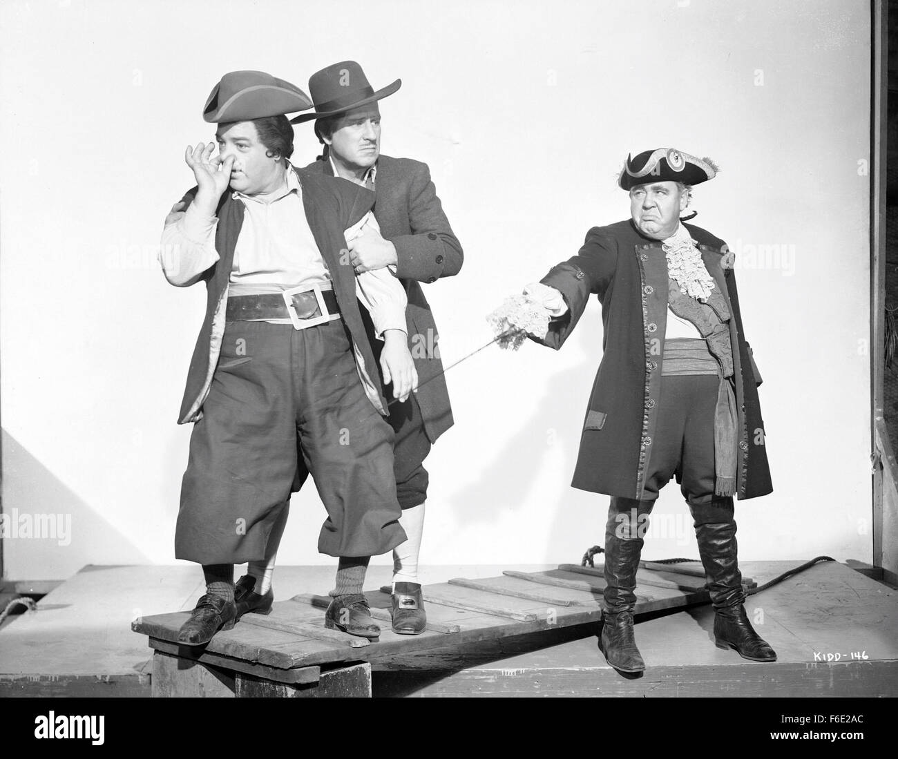 RELEASED: Dec 27, 1952 - Original Film Title: Abbott and Costello Meet Captain Kidd. PICTURED: CHARLES LAUGHTON, BUD ABBOTT, LOU COSTELLO. Stock Photo