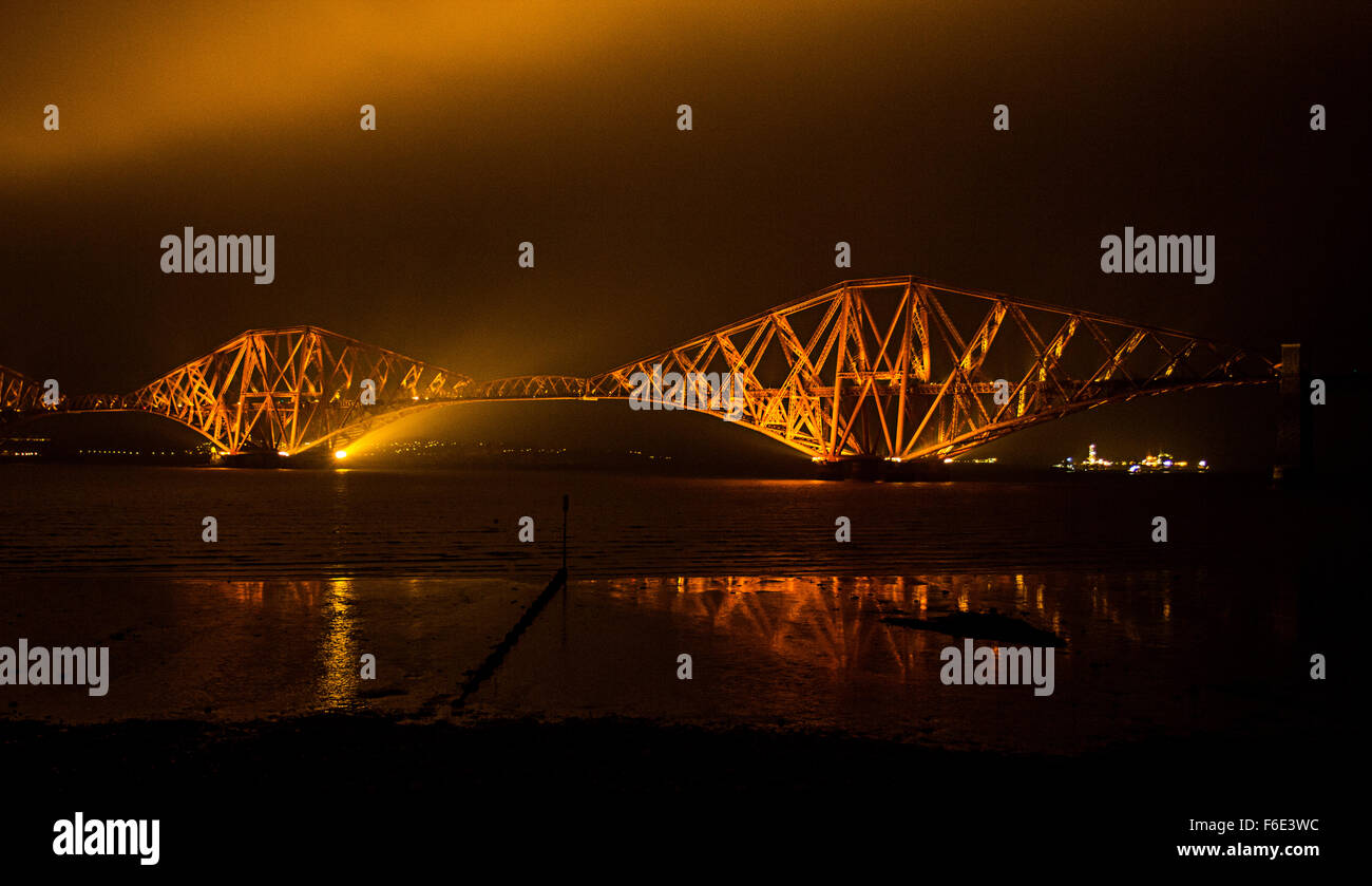 forth rail bridge south queensferry  at night Stock Photo