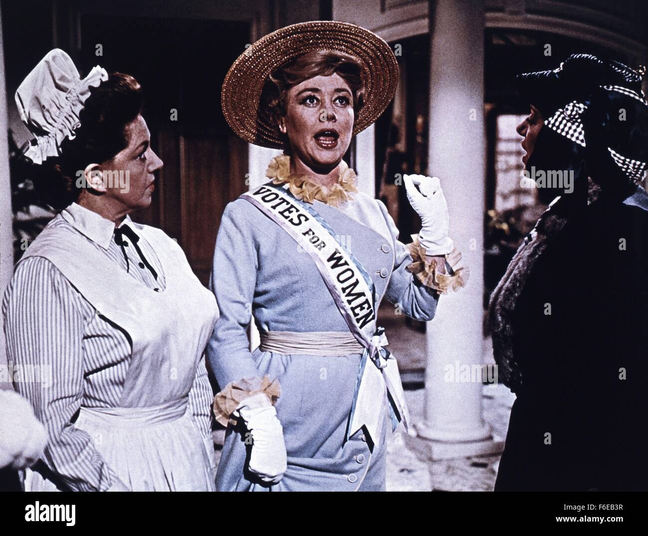 Mary poppins 1964 hi-res stock photography and images - Alamy
