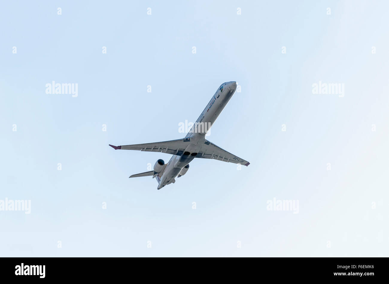 Bombardier Crj 1000 High Resolution Stock Photography and Images - Alamy