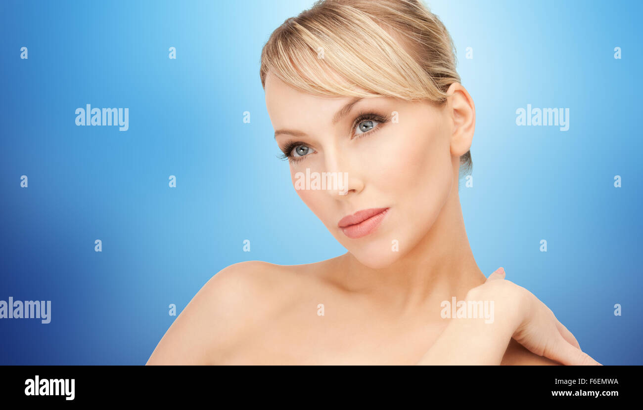 beautiful young woman with bare shoulders Stock Photo - Alamy
