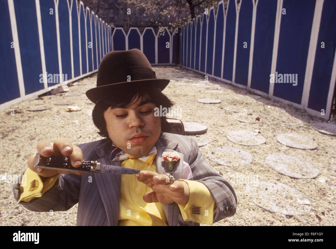 Dec 15, 1971; Hollywood, CA, USA; Image from director James Goldstone's crime comedy 'The Gang that Couldnt Shoot Straight' starring HERVE VILLECHAIZE.  Release date: December 22, 1971. Stock Photo