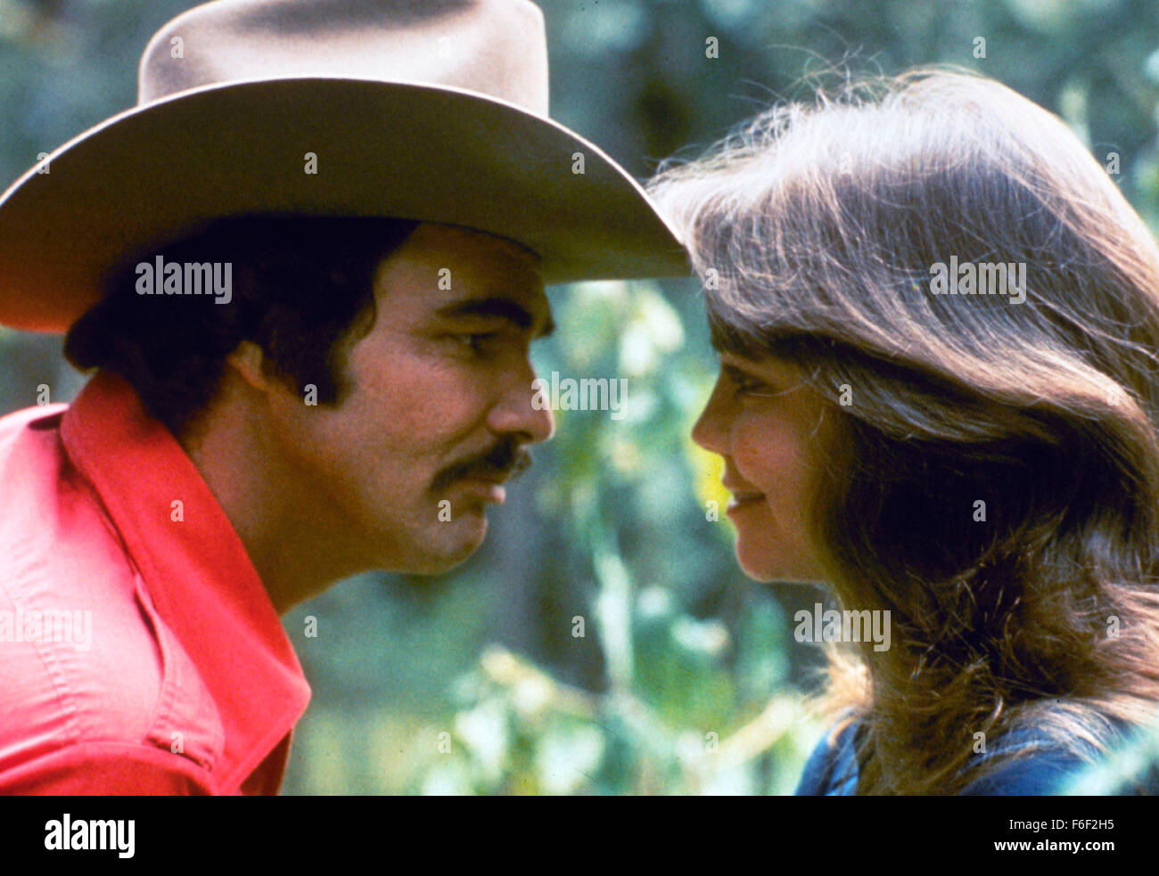 May 27, 1977;  Atlanta , GA, USA; Starring BURT REYNOLDS as Bandit and SALLY FIELD as Carrie in 'Smokey and the Bandit.' Stock Photo