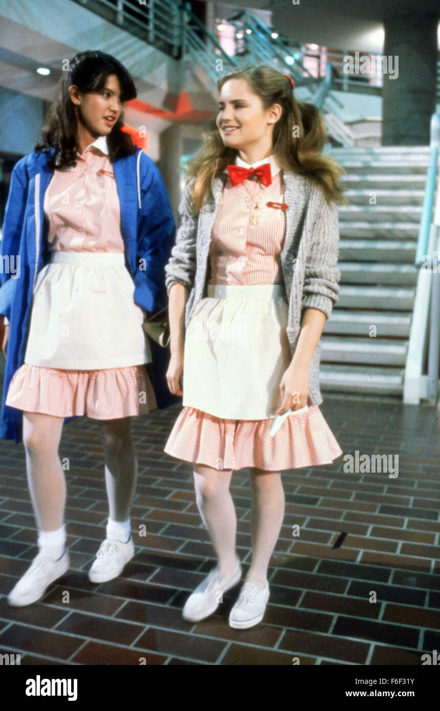 Aug 13, 1982; Los Angeles, CA, USA; PHOEBE CATES and JENNIFER JASON LEIGH star as Linda Barrett and Stacy Hamilton in the comedy 'Fast Times at Ridgemont High' directed by Amy Heckerling. Stock Photo