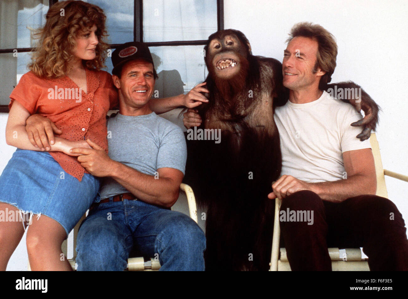 Dec 20, 1978; Hollywood, CA, USA; (left to right) BEVERLY D'ANGELO as Echo, GEOFFREY LEWIS as Orville Boggs, CLINT EASTWOOD as Philo Beddoe in the comedy ''Every Which Way But Loose'' directed by James Fargo Stock Photo